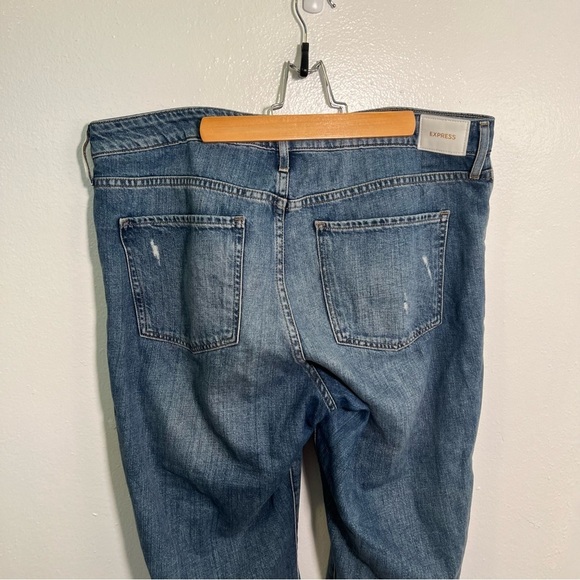 Express Mid-Rise Boyfriend Jean Medium Wash Distressed 14R - Picture 8 of 14